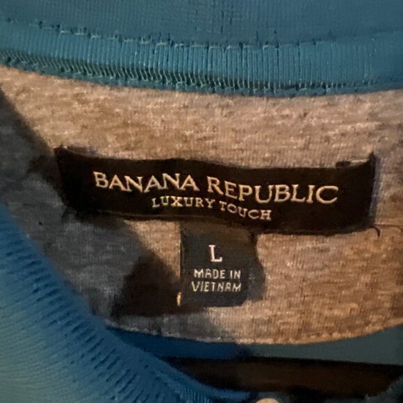 Banana Republic Men's Luxury Touch Polo Shirt Blue Size L - Picture 2 of 2